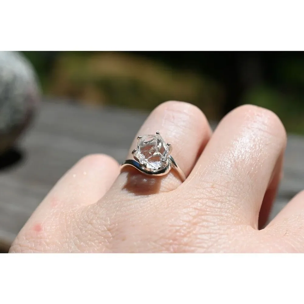 alternative raw diamond engagement rings, raw crystal size 4 5 6 7 8 8 9 10 11
